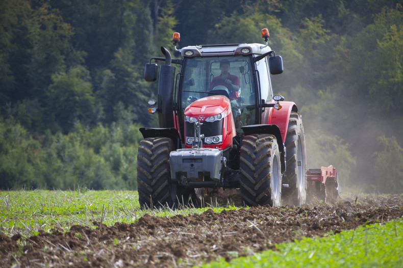 Колёсные тракторы Massey Ferguson MF 7600